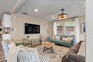 TV, fireplace, offices