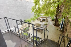 Terrace/patio - 5BR Downtown | Easy 4 DC sights, 1 Block to Metro (Washington)