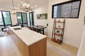 Interior - 5BR Downtown | Easy 4 DC sights, 1 Block to Metro (Washington)