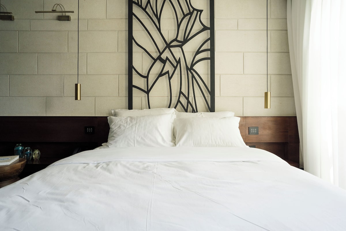 Executive Suite, Balcony, City View | 1 bedroom, premium bedding, free WiFi