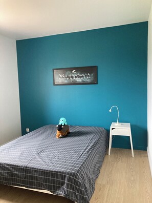 3 bedrooms, iron/ironing board, WiFi, bed sheets - Loue Agréable Maison à 10 Minutes Daix en Provence (Éguilles)
