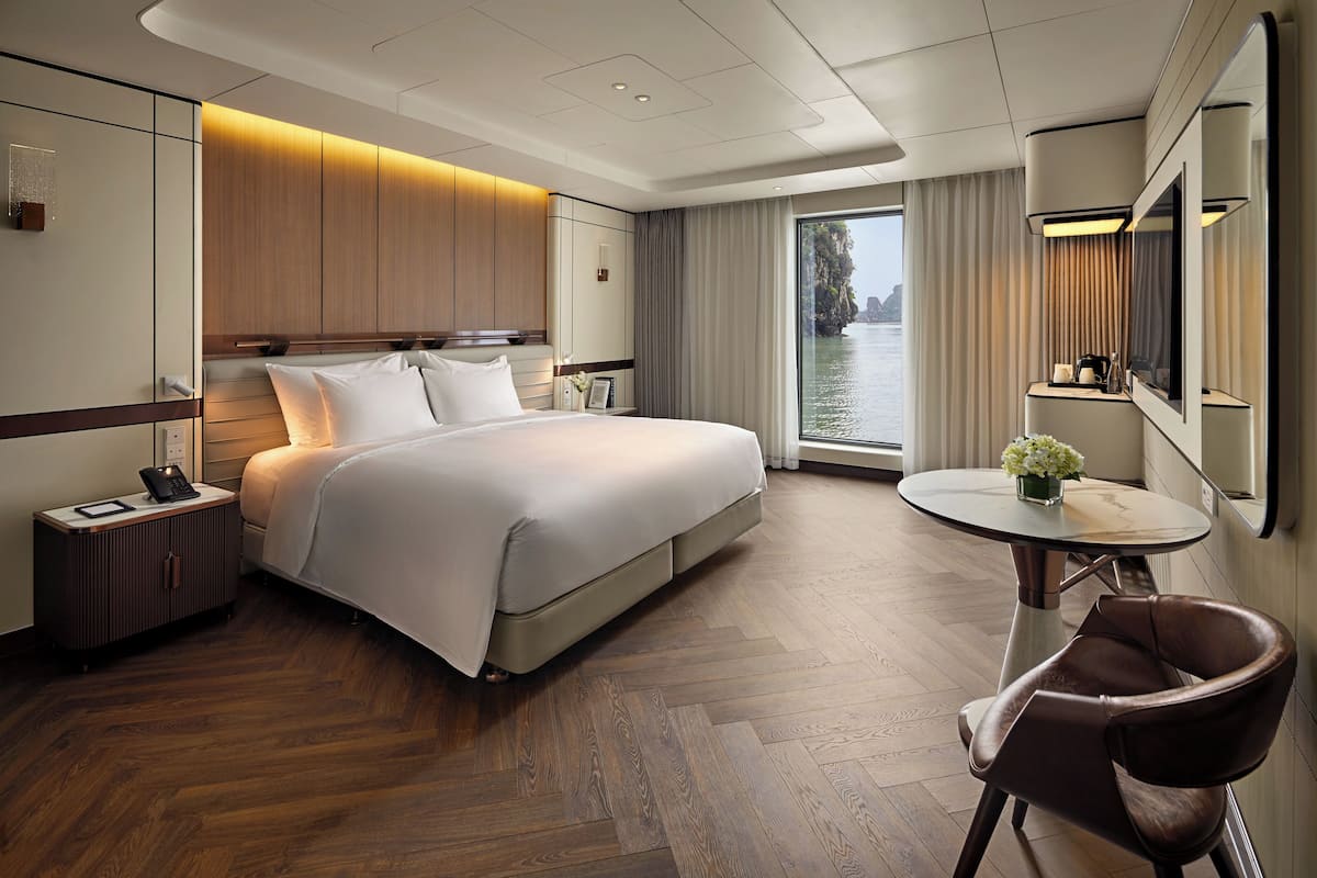 Standaard kamer, 1 twee- of 2 eenpersoonsbedden, uitzicht op oceaan | 1 slaapkamer, een kluis op de kamer, een bureau, geluiddichte muren