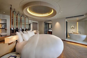Pearl Suite | Két bảo mật tại phòng, bàn, phòng cách âm, bộ trải giường 