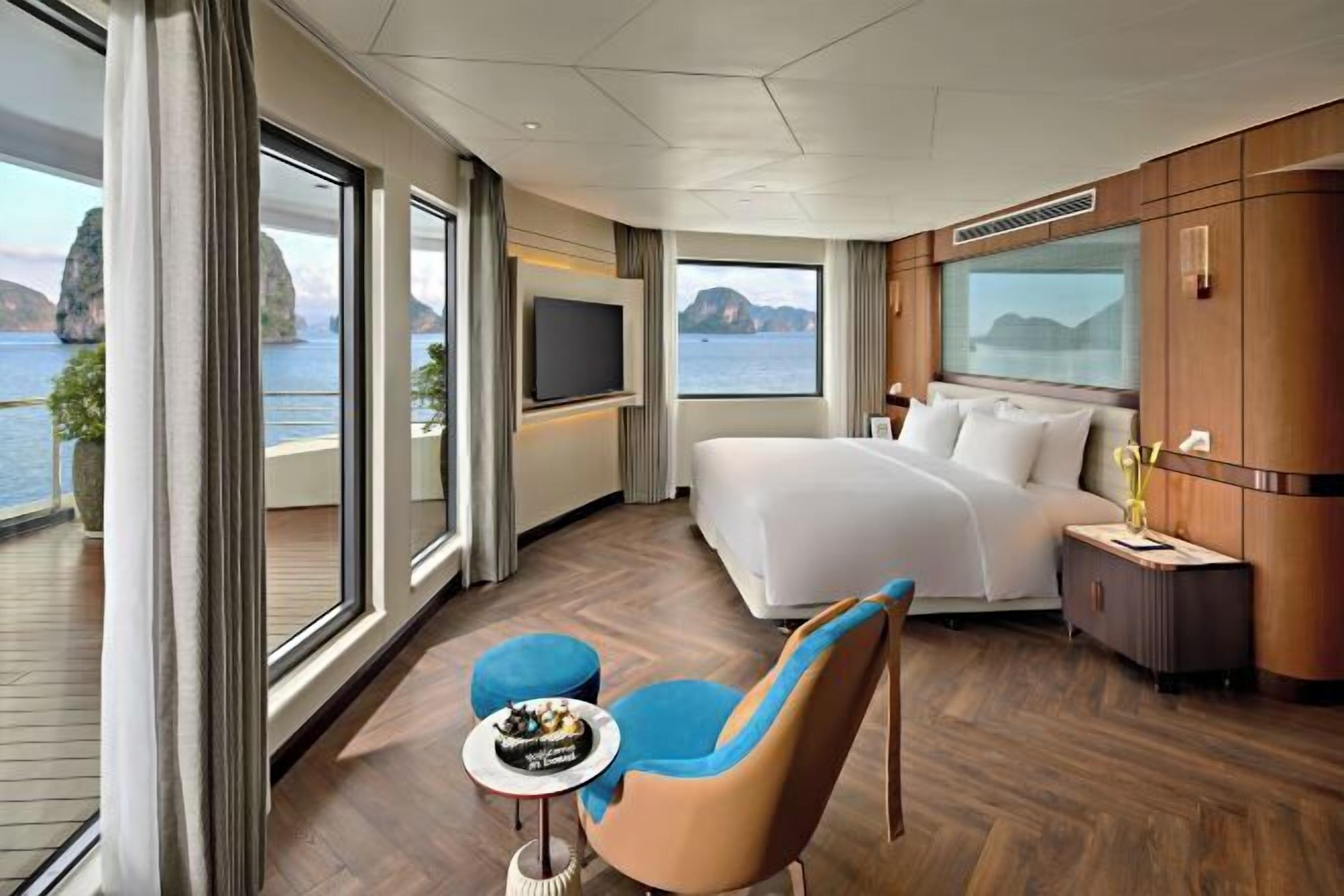 Caja de seguridad en la habitación y escritorio 