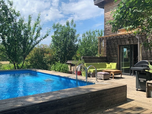 Jolie Maison en Bois Avec Piscine