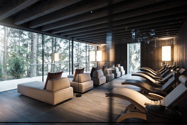 ห้องทรีทเมนท์สำหรับคู่รัก, ซาวน่า, อ่างน้ำร้อน, ห้องอบไอน้ำ