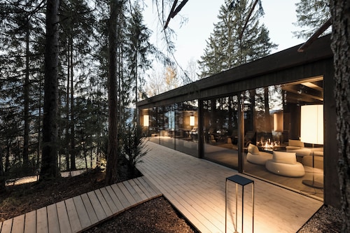 AKI Family Resort PLOSE