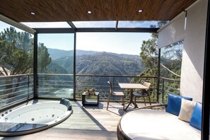 디럭스 방갈로, 발코니, 산 전망 | 객실 내 금고, 다리미/다리미판, 무료 WiFi