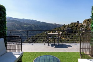 Superior Double or Twin Room, Patio, Mountain View | In-room safe, iron/ironing board, free WiFi