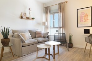 Junior Suite (Superior) | Individually decorated, individually furnished, free WiFi, bed sheets - LAN Suites (Lepe)