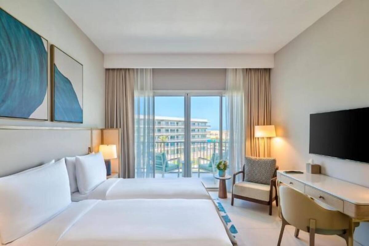 1 bedroom, premium bedding, free minibar, in-room safe