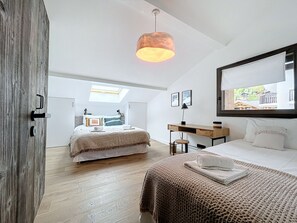 4 bedrooms, free WiFi, bed sheets