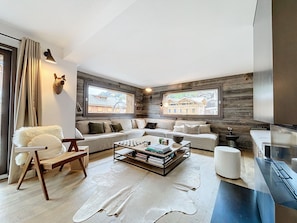 Télévision, cheminée