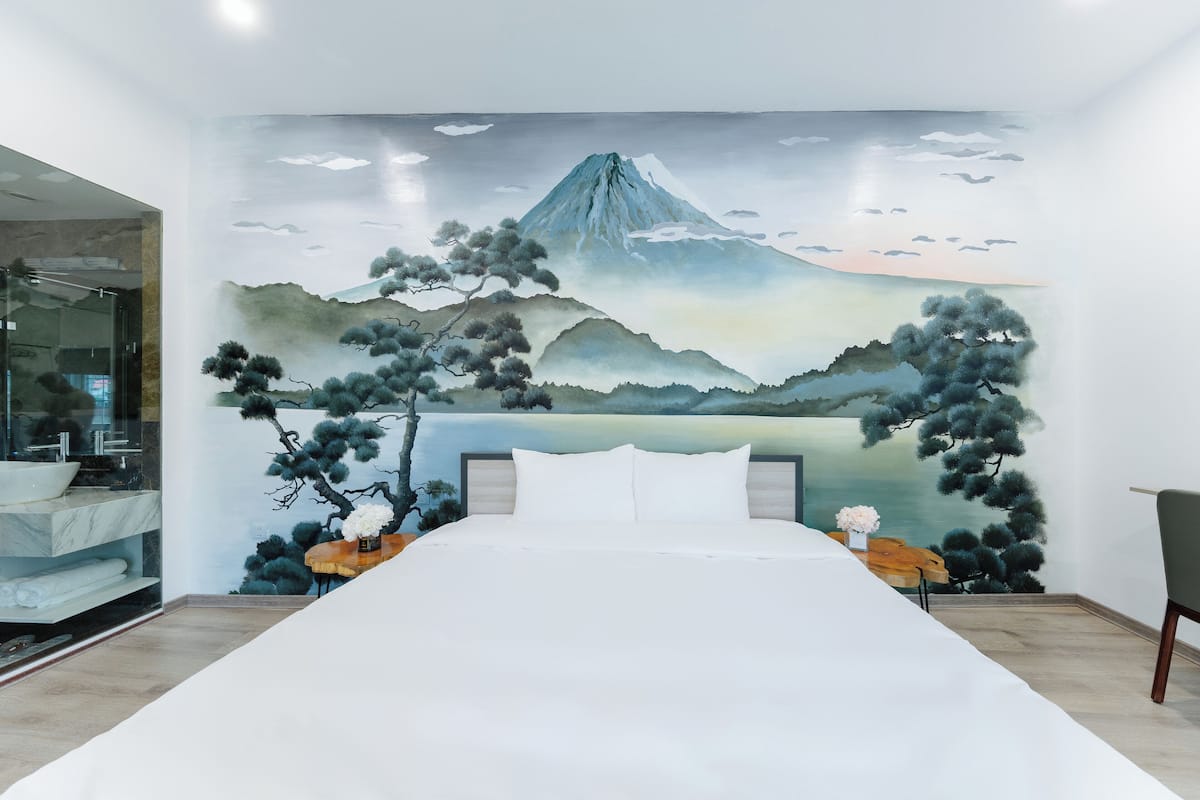 Căn hộ có tầm nhìn toàn cảnh, quang cảnh thành phố | 2 phòng ngủ, bàn, phòng cách âm, bàn ủi/dụng cụ ủi quần áo