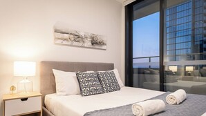 2 Schlafzimmer, Schreibtisch, Bügeleisen/Bügelbrett, kostenloses WLAN