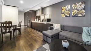 Unclassified image, 2 of 16, button - City Dream 2BR1BA Apt Melbourne+Pool+Gym (Melbourne)