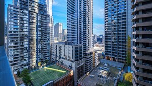 Unclassified image, 3 of 16, button - City Dream 2BR1BA Apt Melbourne+Pool+Gym (Melbourne)