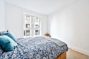 2 slaapkamers, een strijkplank/strijkijzer, reisbedje, wifi
