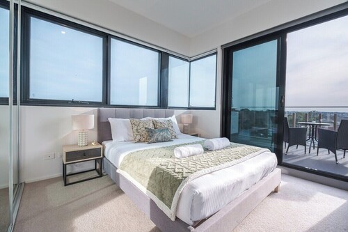 This apartment is a 2 bedroom(s), 2.5 bathrooms, located in Maribyrnong, VIC.