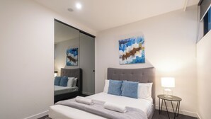 2 habitaciones, tabla de planchar con plancha y wifi gratis 