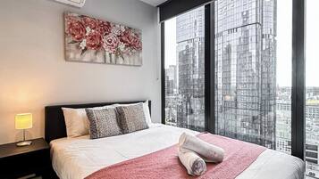 2 slaapkamers, een strijkplank/strijkijzer, gratis wifi, beddengoed