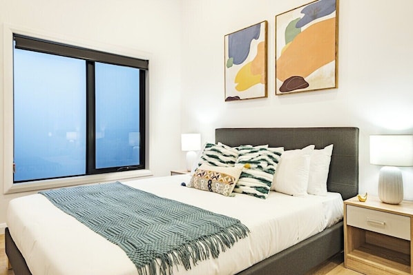 3 bedrooms, iron/ironing board, free WiFi, bed sheets