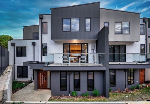 Modern Spacious 3BR2BA townhouse Glen Waverley