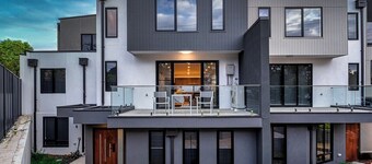 Modern Spacious 3BR2BA townhouse Glen Waverley