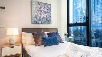 2 bedrooms, iron/ironing board, free WiFi, bed sheets