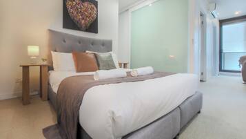 2 bedrooms, desk, iron/ironing board, free WiFi