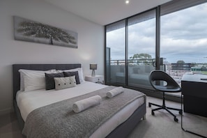 2 bedrooms, desk, iron/ironing board, free WiFi