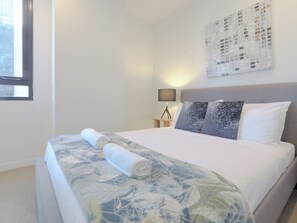 2 bedrooms, desk, iron/ironing board, free WiFi