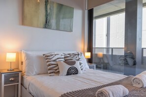 3 Schlafzimmer, Schreibtisch, Bügeleisen/Bügelbrett, kostenloses WLAN