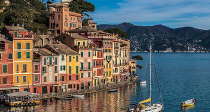 ** LAST MINUTE ** Villa Doria 10P by VILLASRETREATS, Waterfront, A/C near 5Terre