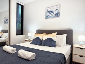 2 bedrooms, iron/ironing board, free WiFi, bed sheets