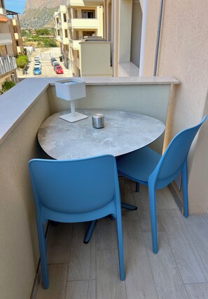 Outdoor dining - Novimo Comfort Apartment with elevator and secure private parking (Terrasini)