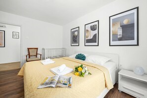Family House, Multiple Bedrooms, Refrigerator & Microwave (Villa Ancora With Private Pool)