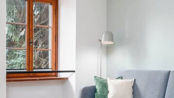 Comfort Suite with Sofa Bed | Individually decorated, individually furnished, desk, laptop workspace