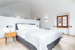 Suite Premium | Decoración individual, mobiliario individual, escritorio