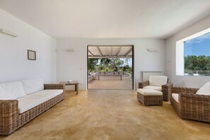 Villa | Living area