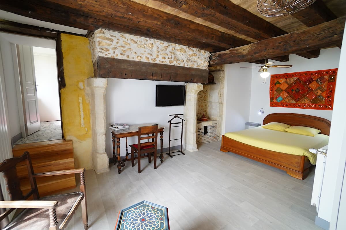 Triple Room, Non Smoking, Garden View | Blackout curtains, iron/ironing board, free WiFi