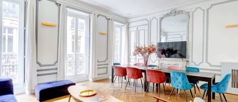 TV, fireplace, offices