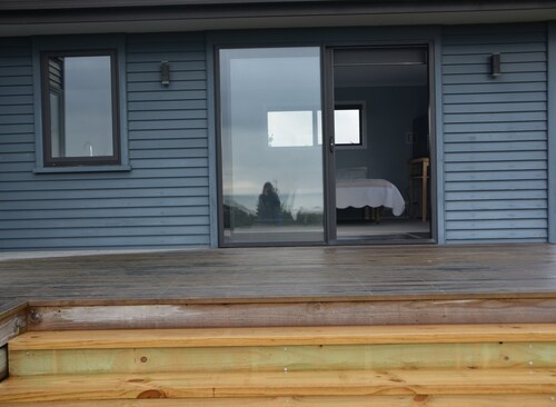 Ocean Views and Sunsets, a Spacious Studio Apartment