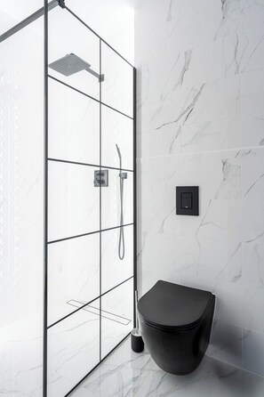 Comfort Apartment, 2 Bedrooms | Bathroom | Free toiletries, towels, soap, shampoo - RentPlanet - Apartament Grabiszyńska (Wroclaw)