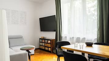 Comfort Apartment, 2 Bedrooms | 2 bedrooms, iron/ironing board, free WiFi