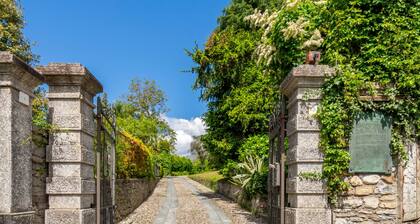 Villetta Camelia With Garden by Wonderful Italy