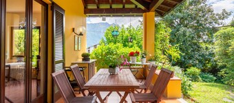 Villetta Camelia With Garden by Wonderful Italy