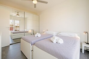 2 habitaciones, tabla de planchar con plancha, wifi y ropa de cama 