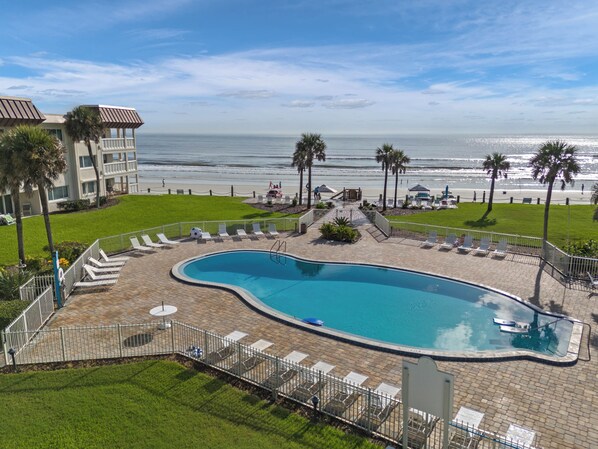 Pool - Chateau by the Sea 10C- Stunning Ocean Views Await! (New Smyrna Beach)