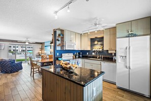 Fridge, microwave, oven, stovetop - Chateau by the Sea 14A Dreamy Ocean View Escape! (New Smyrna Beach)